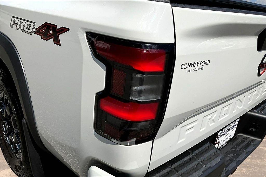 Nissan Frontier Crew Cab 4x4 PRO-4X Auto *Ltd Avail* 2023