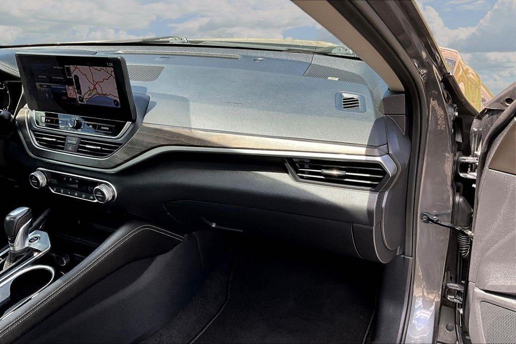 Nissan Altima 2.5 SL Sedan 2023