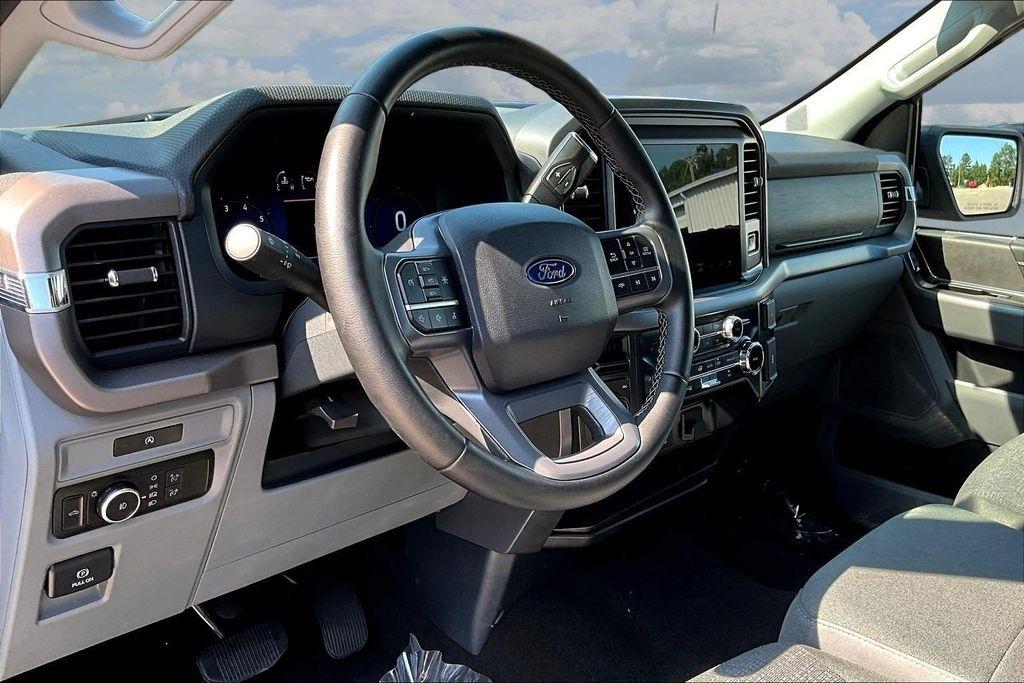 Ford F-150 XLT 4WD SuperCrew 5.5' Box 2025