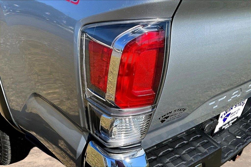 Toyota Tacoma SR5 Double Cab 5' Bed V6 AT (Natl) 2020