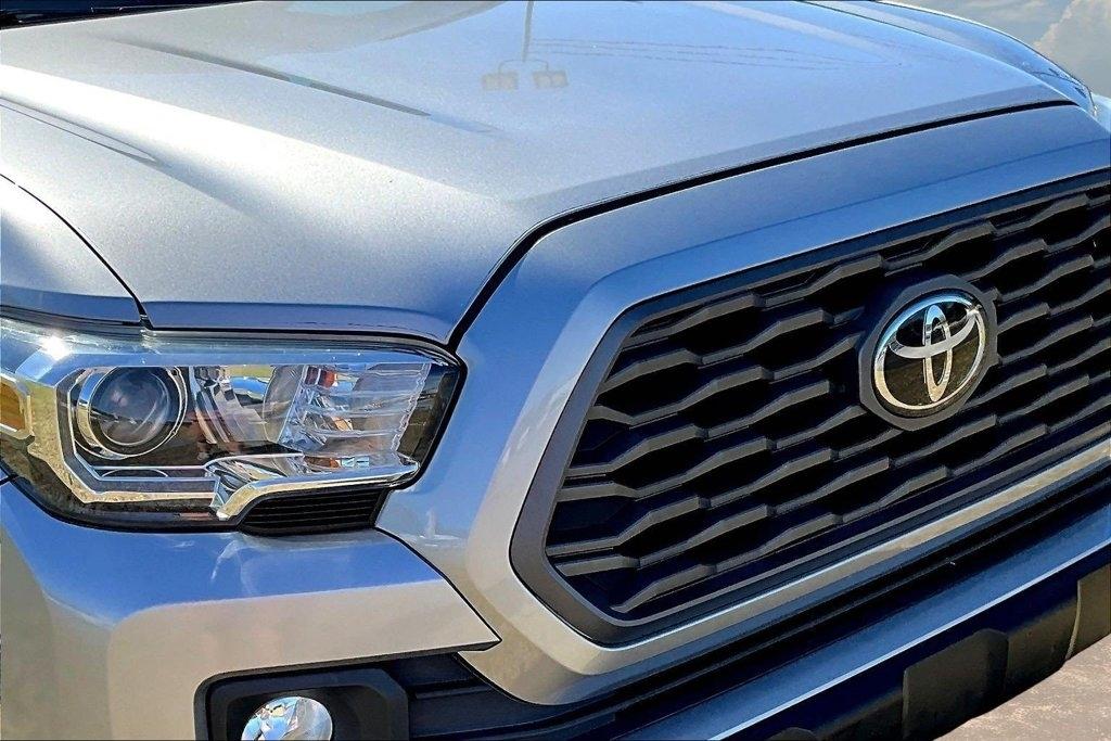 Toyota Tacoma SR5 Double Cab 5' Bed V6 AT (Natl) 2020