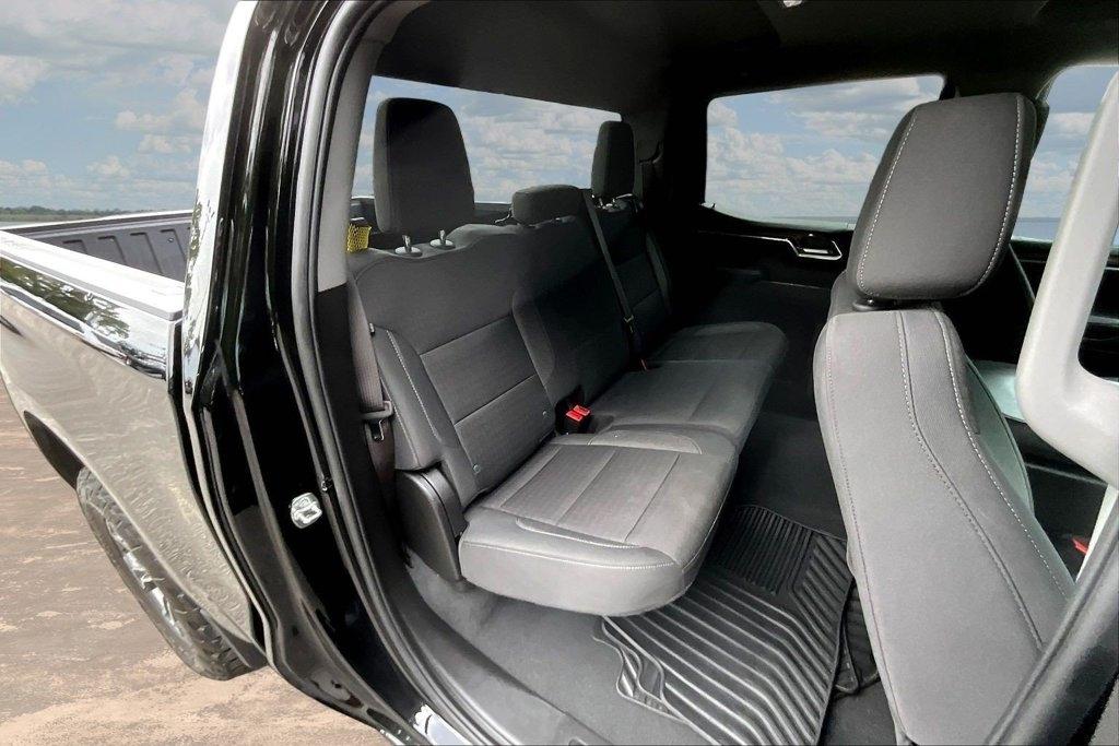 Chevrolet Silverado 1500 4WD Crew Cab 147" LT w/1LT 2026