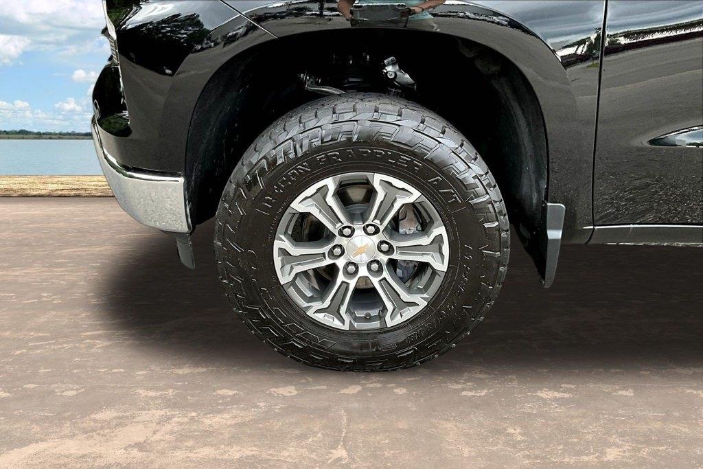 Chevrolet Silverado 1500 4WD Crew Cab 147" LT w/1LT 2026