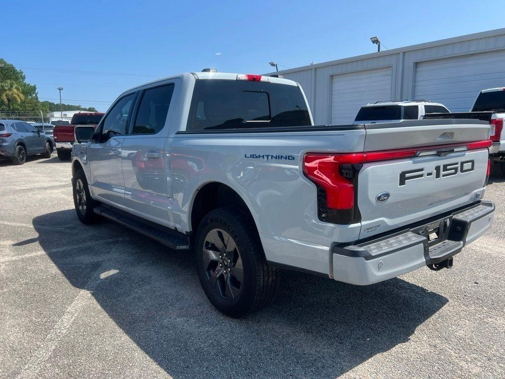 Ford F-150 Lightning LARIAT 4WD SuperCrew 5.5' Box 2023