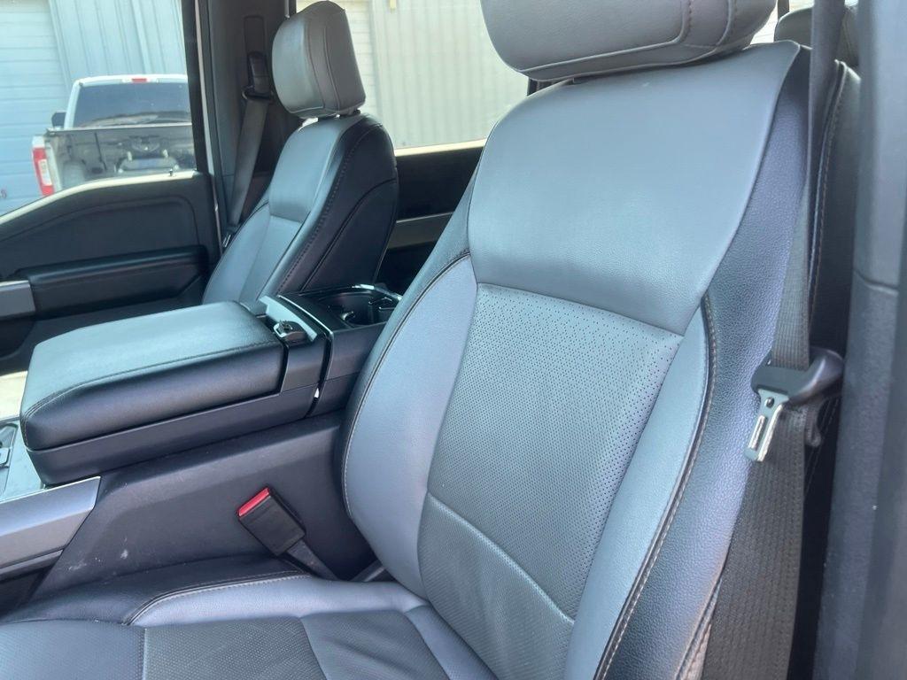 Ford F-150 Lightning LARIAT 4WD SuperCrew 5.5' Box 2023