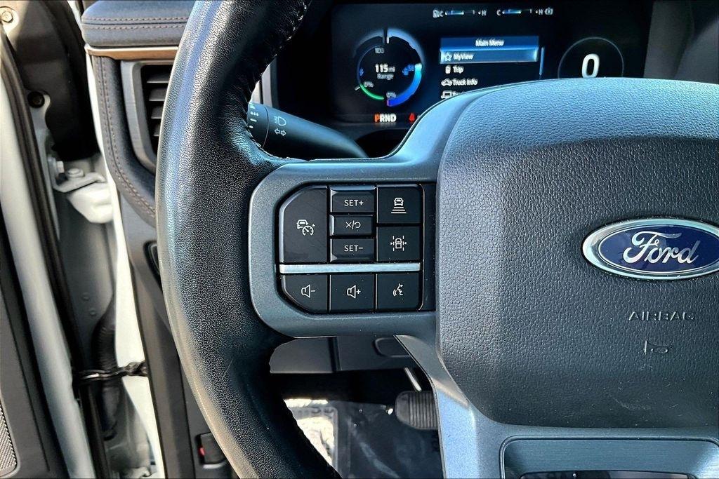 Ford F-150 Lightning LARIAT 4WD SuperCrew 5.5' Box 2023