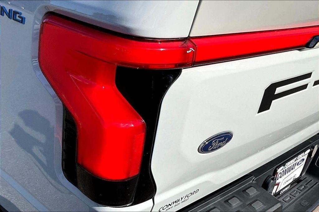 Ford F-150 Lightning LARIAT 4WD SuperCrew 5.5' Box 2023