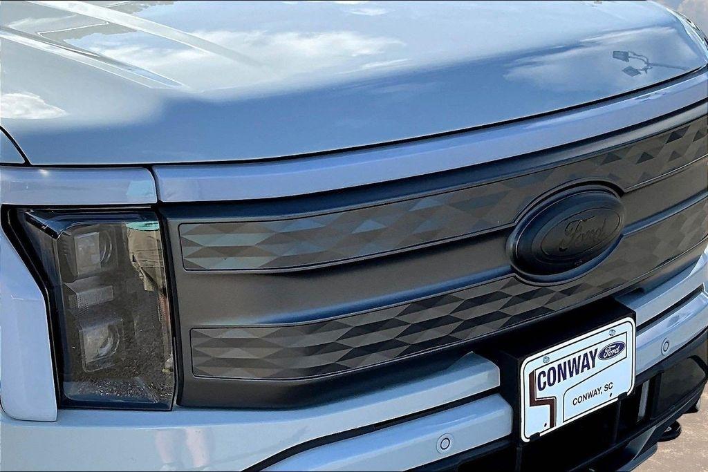 Ford F-150 Lightning LARIAT 4WD SuperCrew 5.5' Box 2023