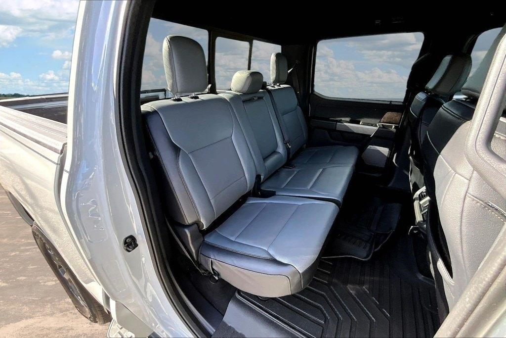 Ford F-150 Lightning LARIAT 4WD SuperCrew 5.5' Box 2023