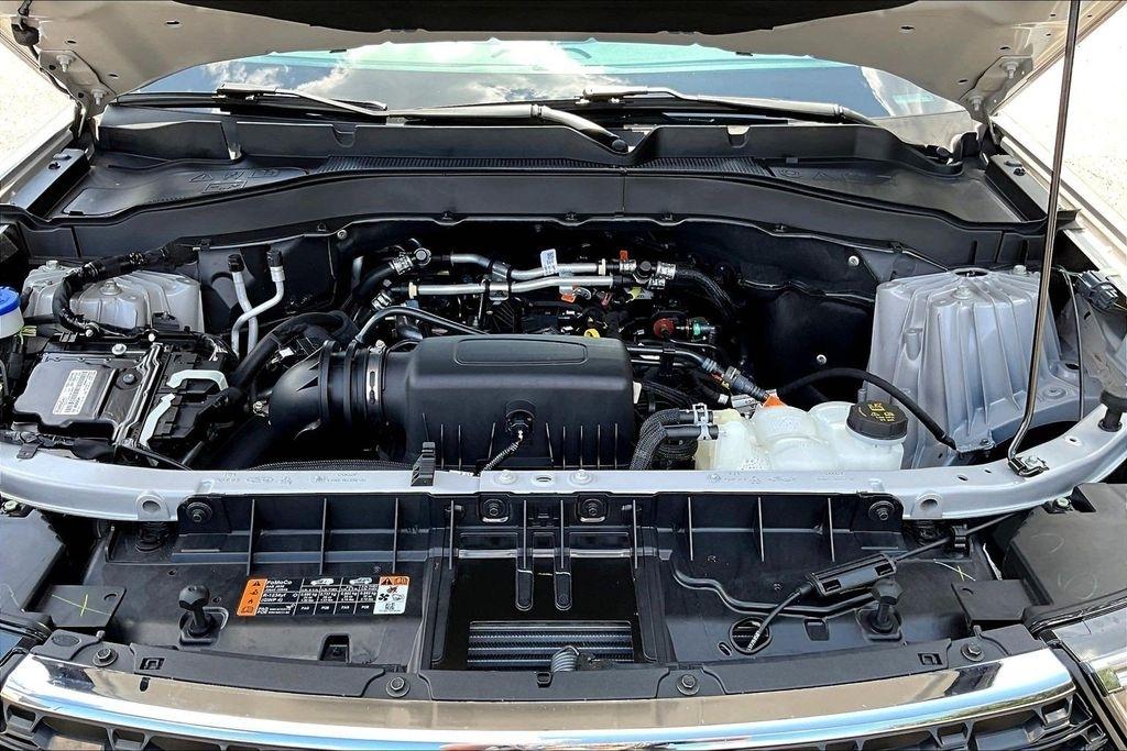 Ford Explorer XLT RWD 2024