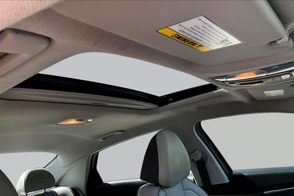 Hyundai Elantra Limited IVT 2025