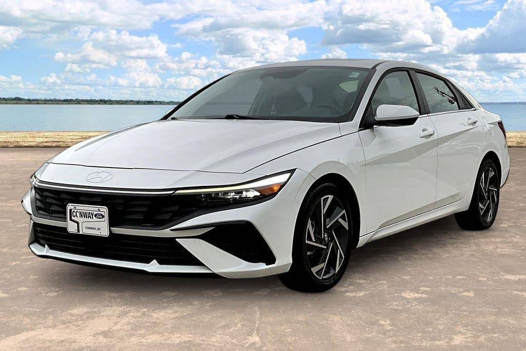 Hyundai Elantra SEL Convenience IVT 2025