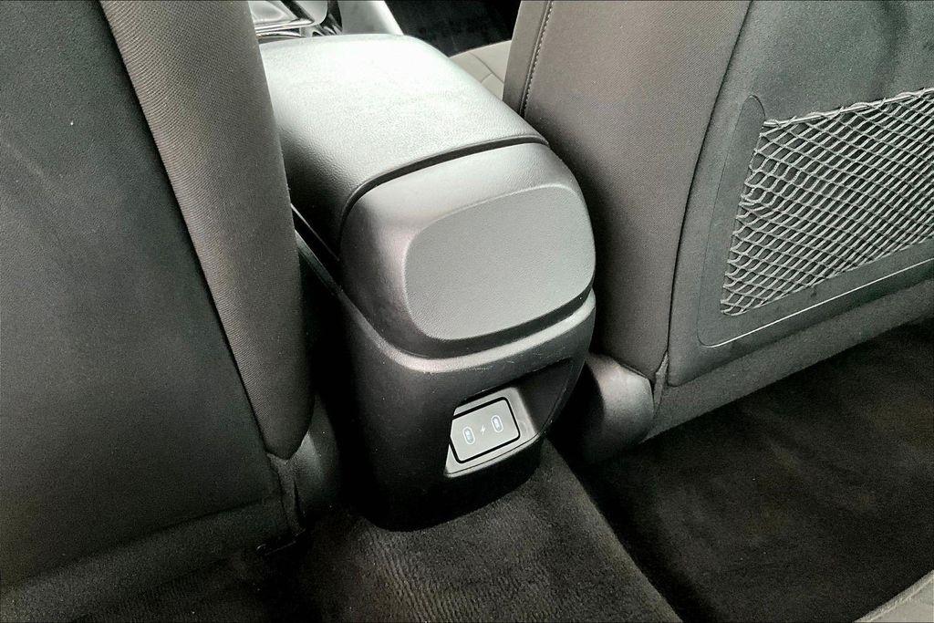 Hyundai Elantra SEL Convenience IVT 2025