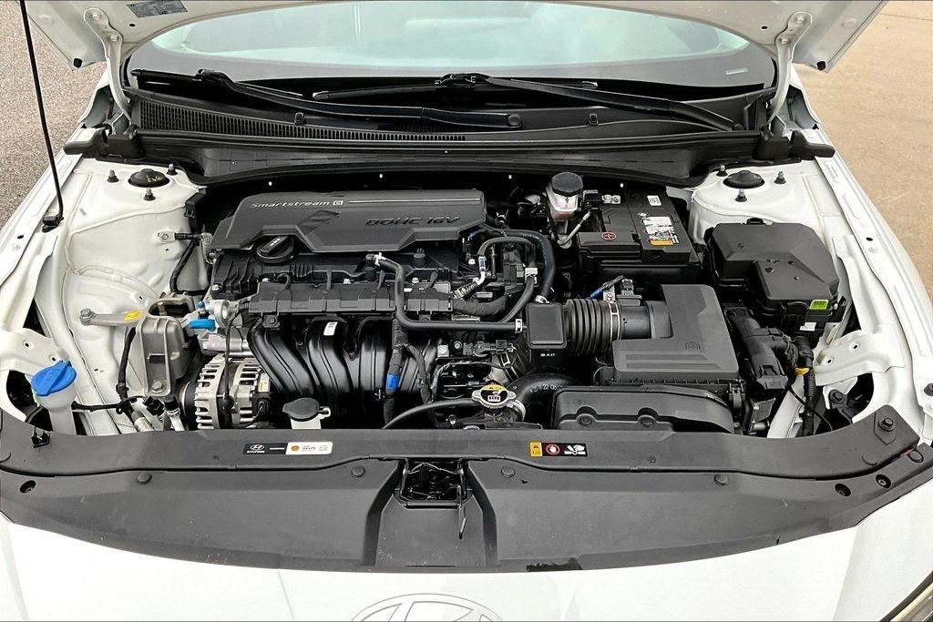 Hyundai Elantra SEL Convenience IVT 2025
