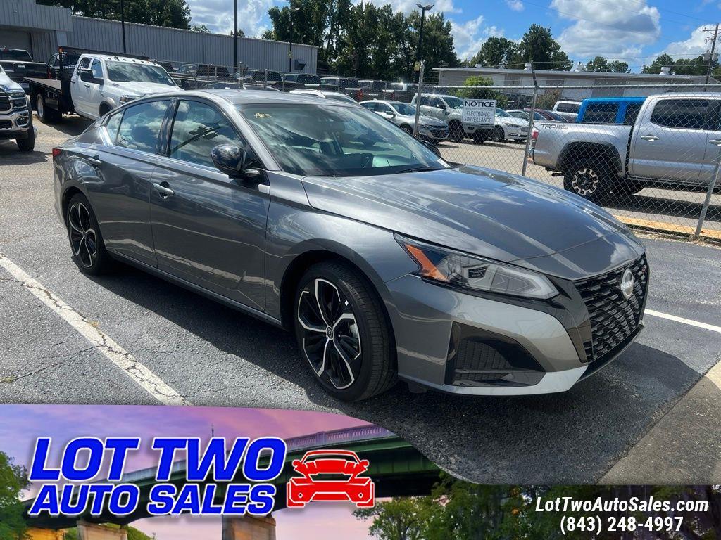 Nissan Altima SR FWD 2026