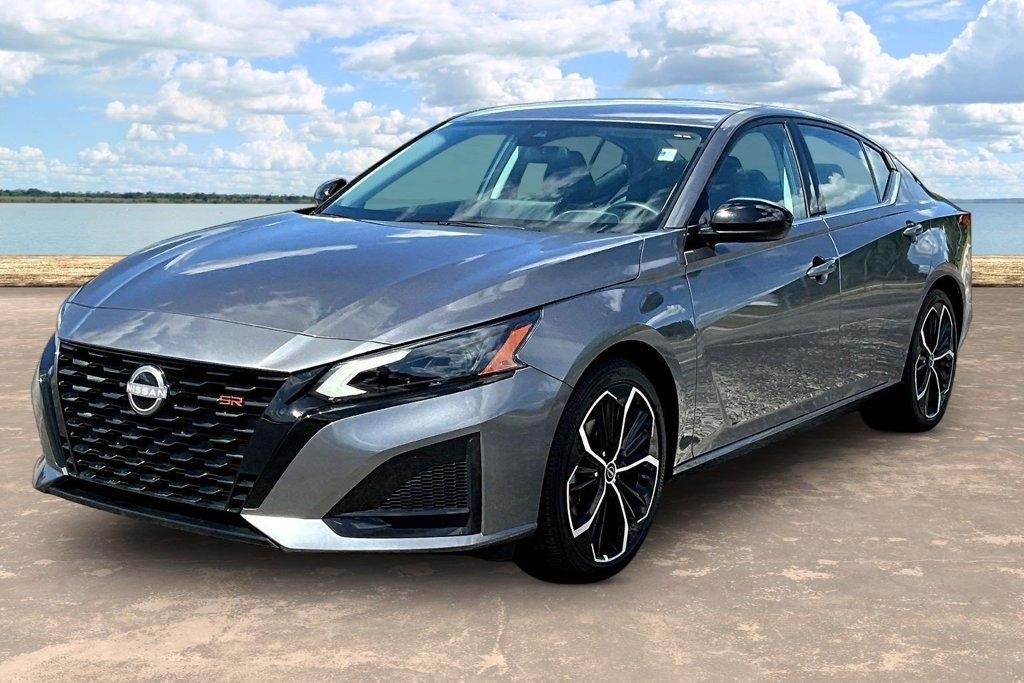 Nissan Altima SR FWD 2026