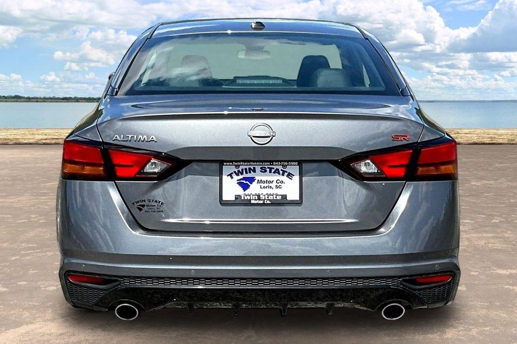 Nissan Altima SR FWD 2026