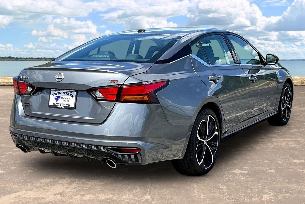 Nissan Altima SR FWD 2026