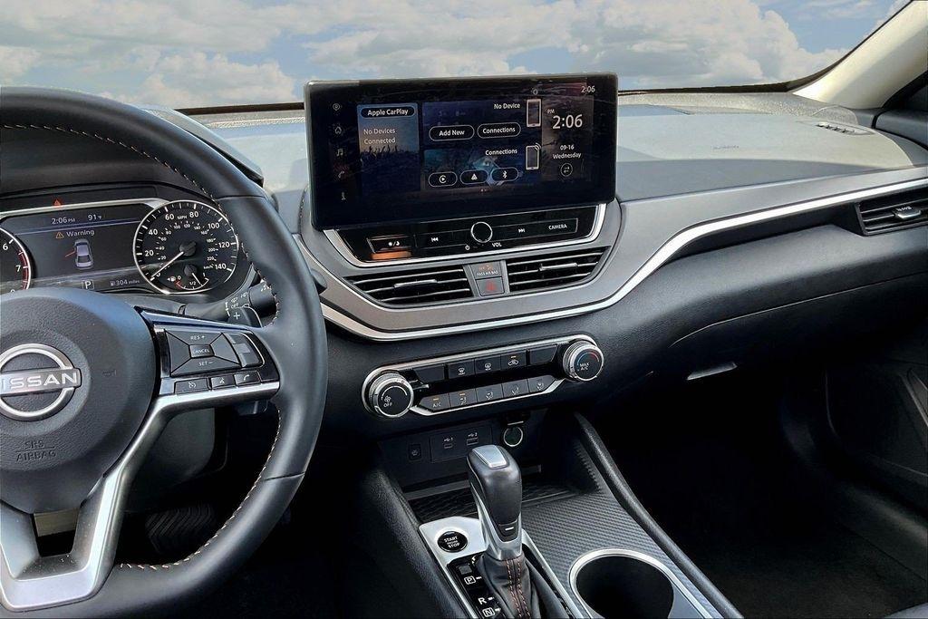 Nissan Altima SR FWD 2026