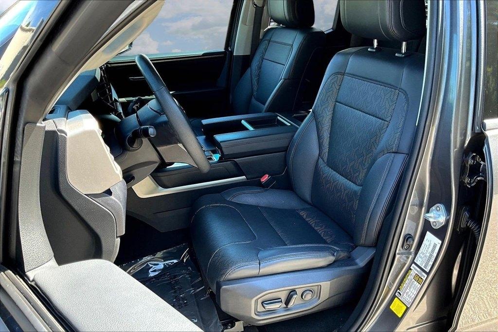 Toyota Tundra 4WD SR5 Double Cab 6.5' Bed (Natl) 2023