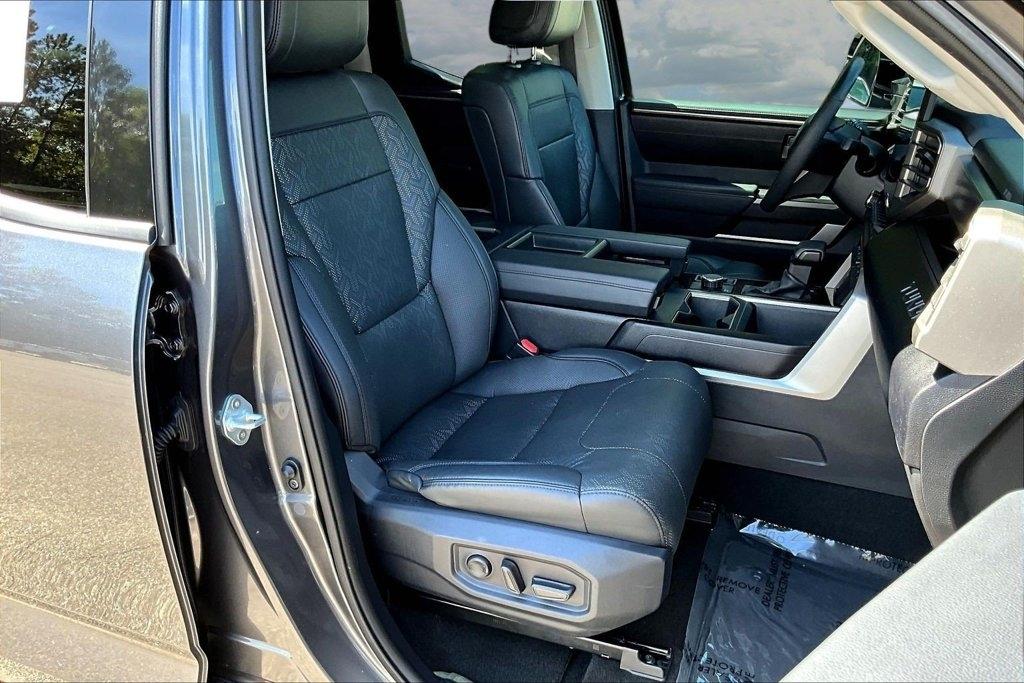 Toyota Tundra 4WD SR5 Double Cab 6.5' Bed (Natl) 2023