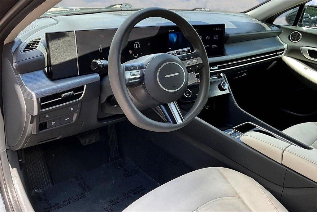 Hyundai Sonata SEL FWD 2025
