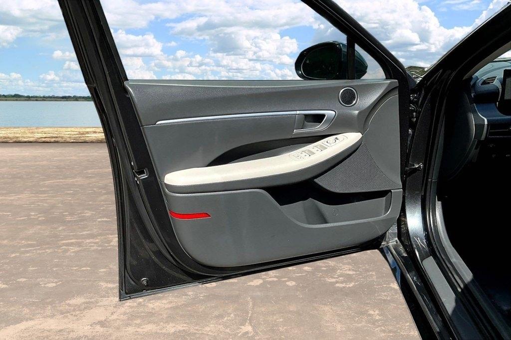 Hyundai Sonata SEL FWD 2025