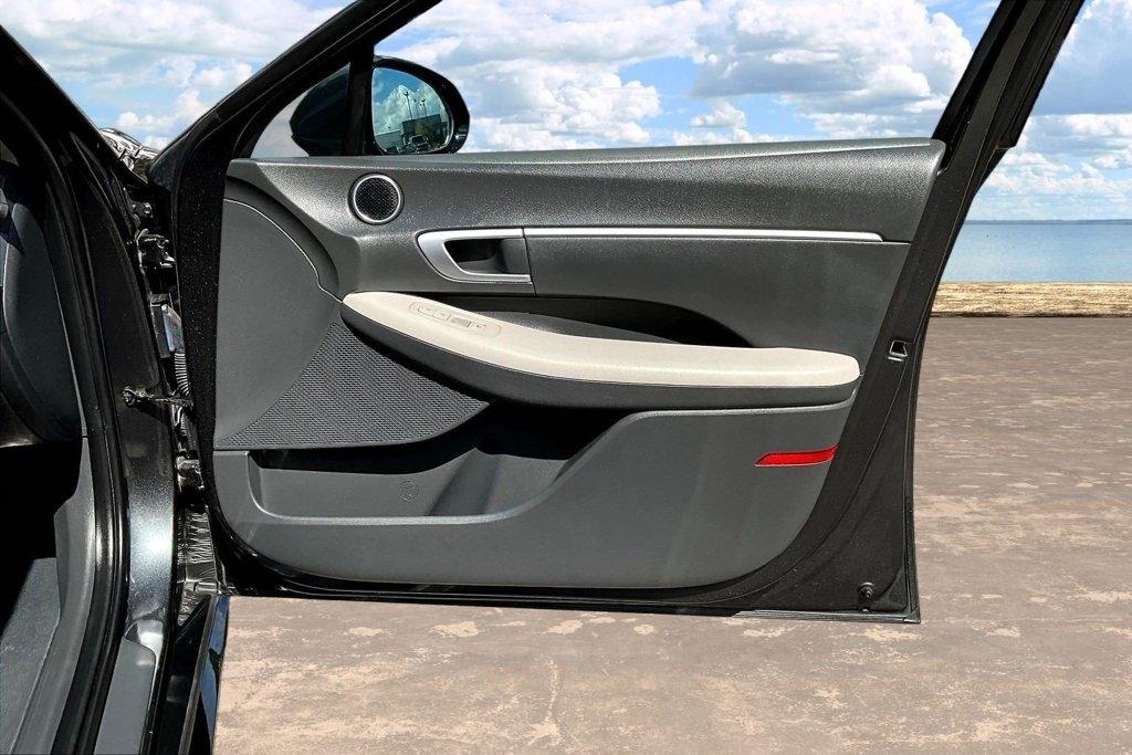 Hyundai Sonata SEL FWD 2025