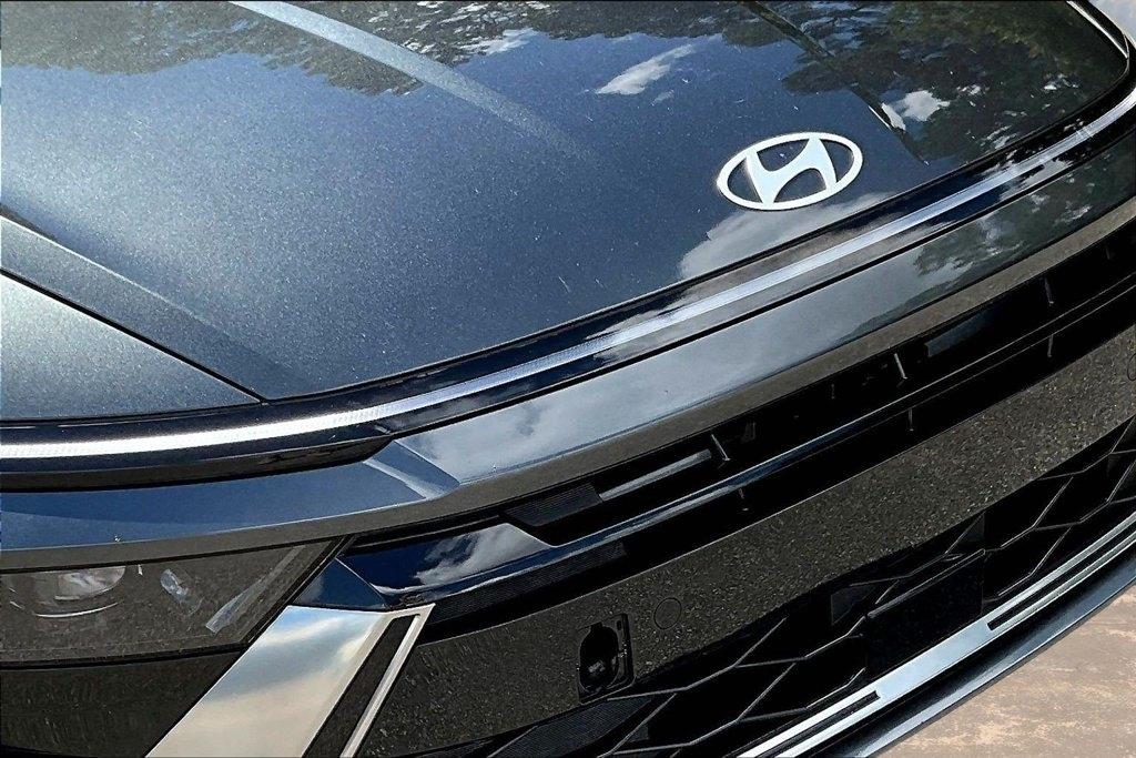 Hyundai Sonata SEL FWD 2025