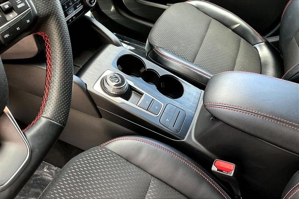 Ford Escape ST-Line FWD 2025