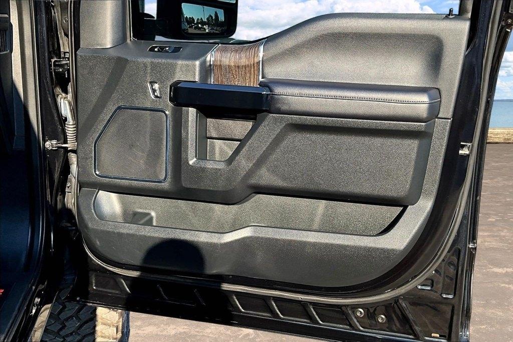 Ford Super Duty F-250 SRW King Ranch 4WD Crew Cab 8' Box 2021