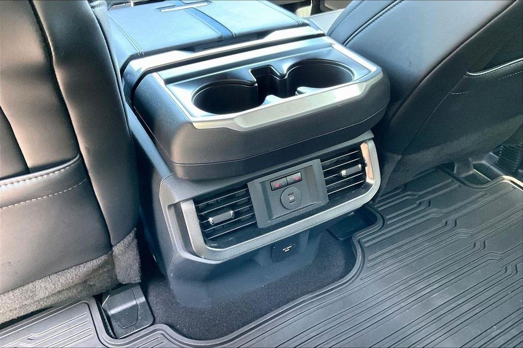 Ford F-150 Platinum 4WD SuperCrew 5.5' Box 2025
