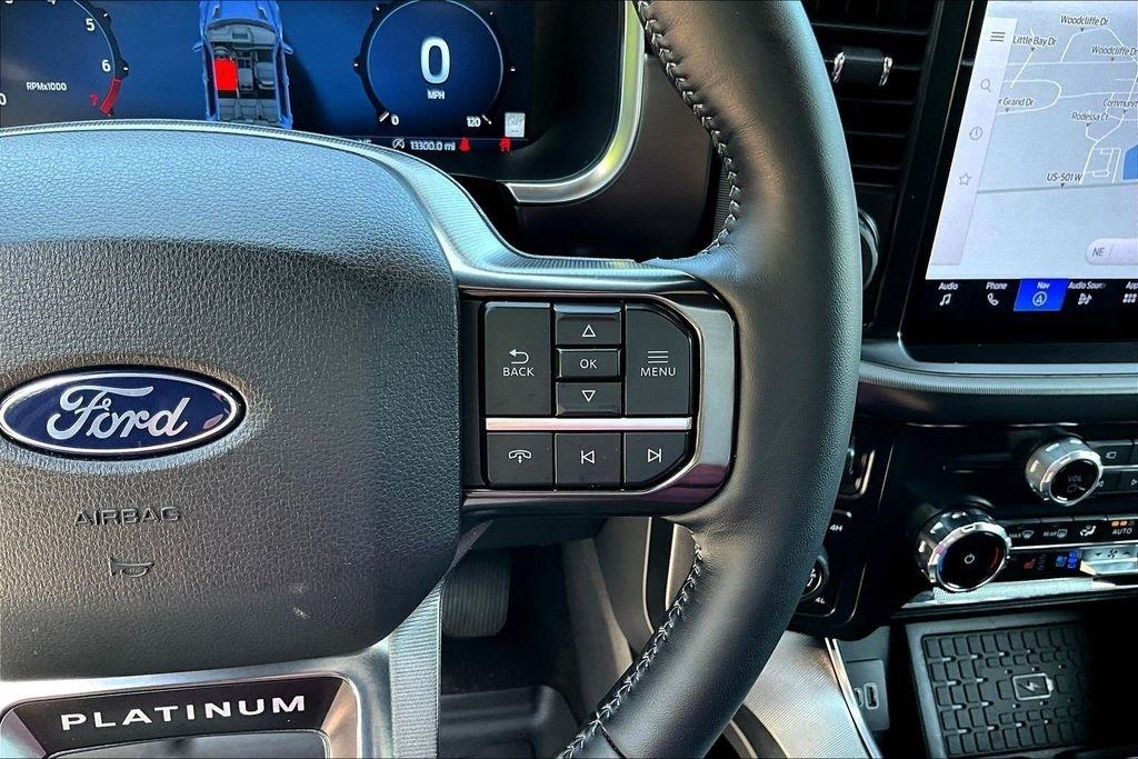 Ford F-150 Platinum 4WD SuperCrew 5.5' Box 2025