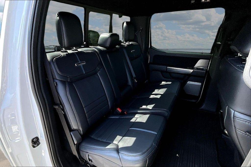 Ford F-150 Platinum 4WD SuperCrew 5.5' Box 2025