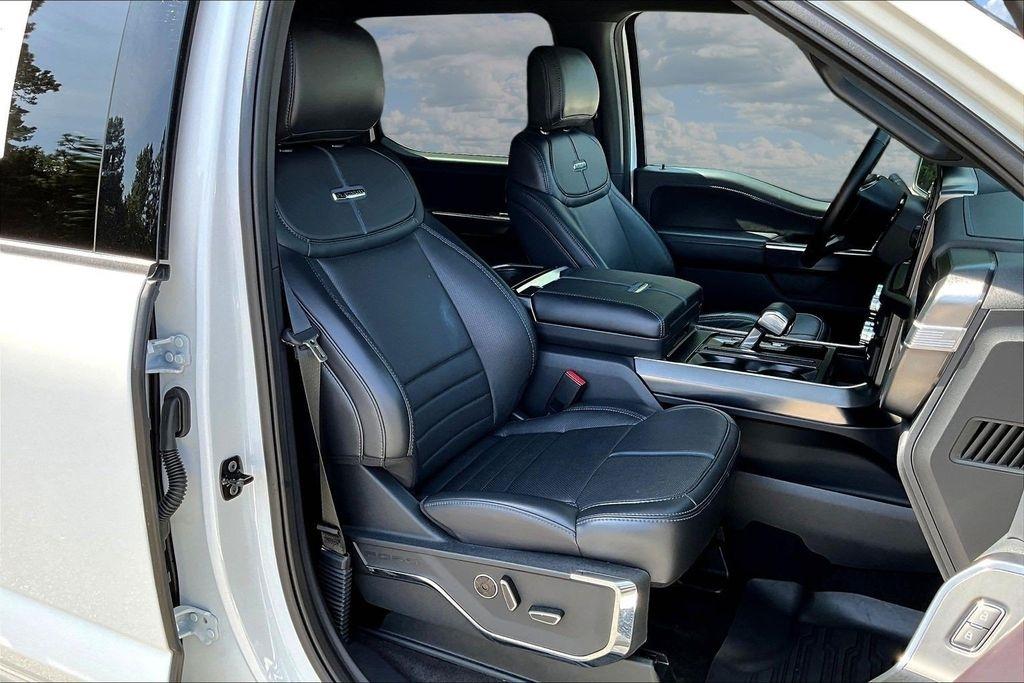 Ford F-150 Platinum 4WD SuperCrew 5.5' Box 2025