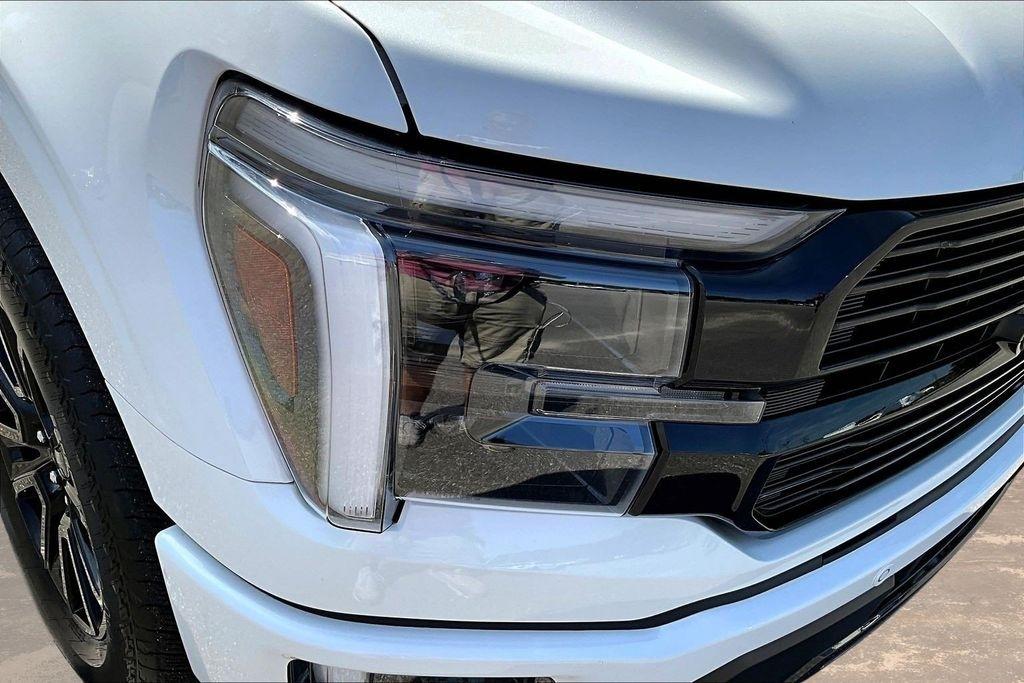 Ford F-150 Platinum 4WD SuperCrew 5.5' Box 2025