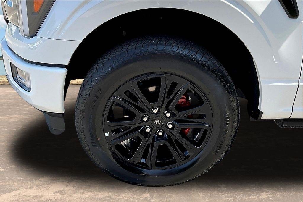 Ford F-150 Platinum 4WD SuperCrew 5.5' Box 2025