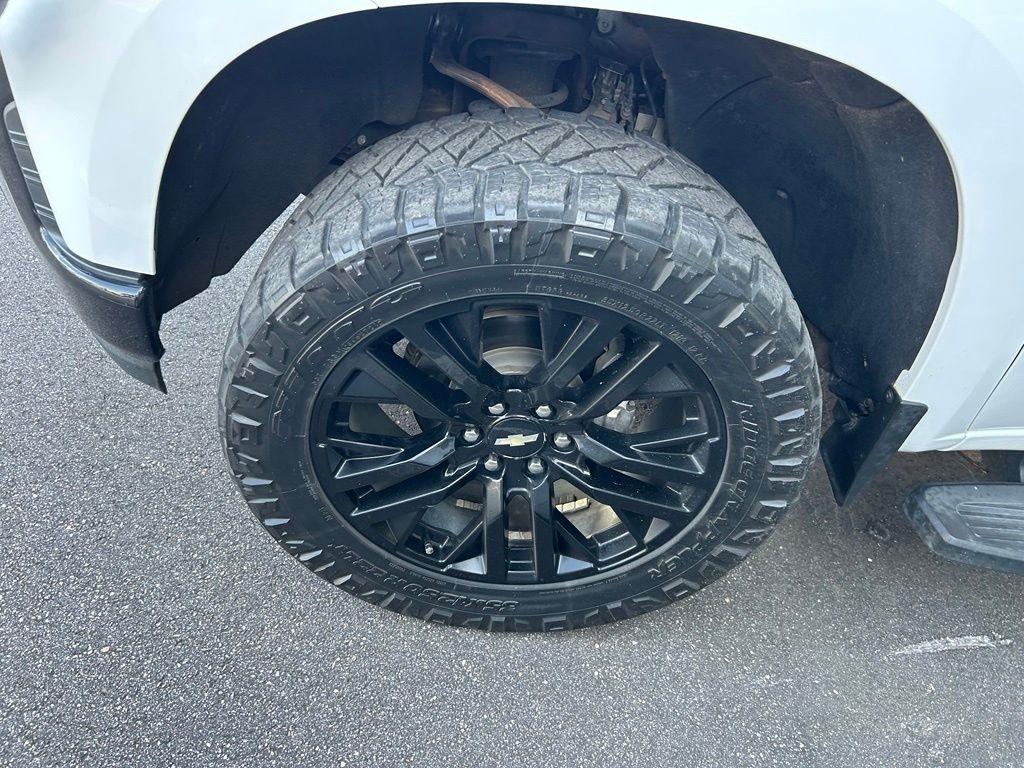 Chevrolet Silverado 1500 4WD Crew Cab 147" LT Trail Boss 2021