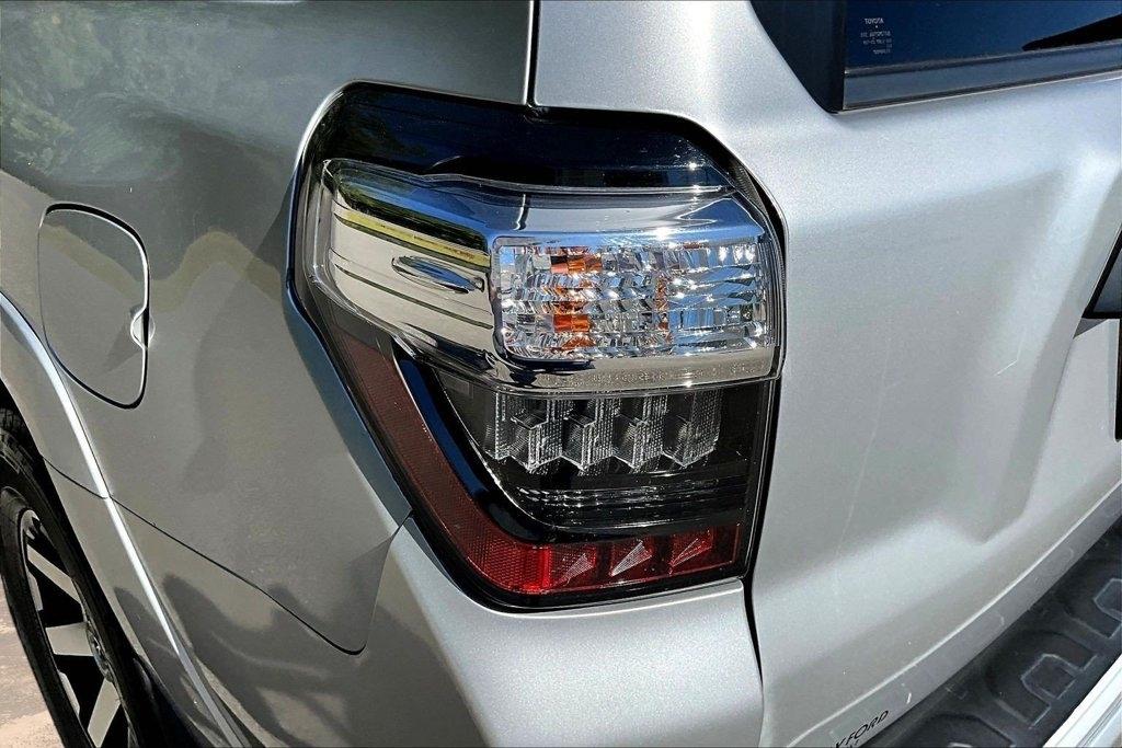 Toyota 4Runner TRD Off Road 4WD (Natl) 2021