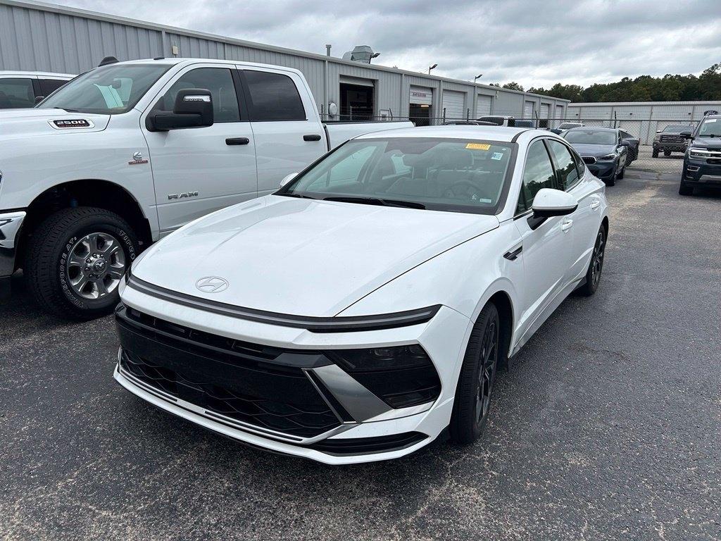 Hyundai Sonata SEL FWD 2025