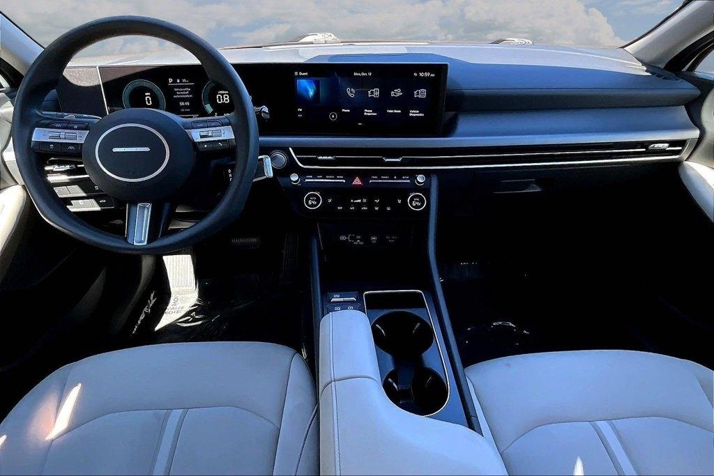 Hyundai Sonata SEL FWD 2025
