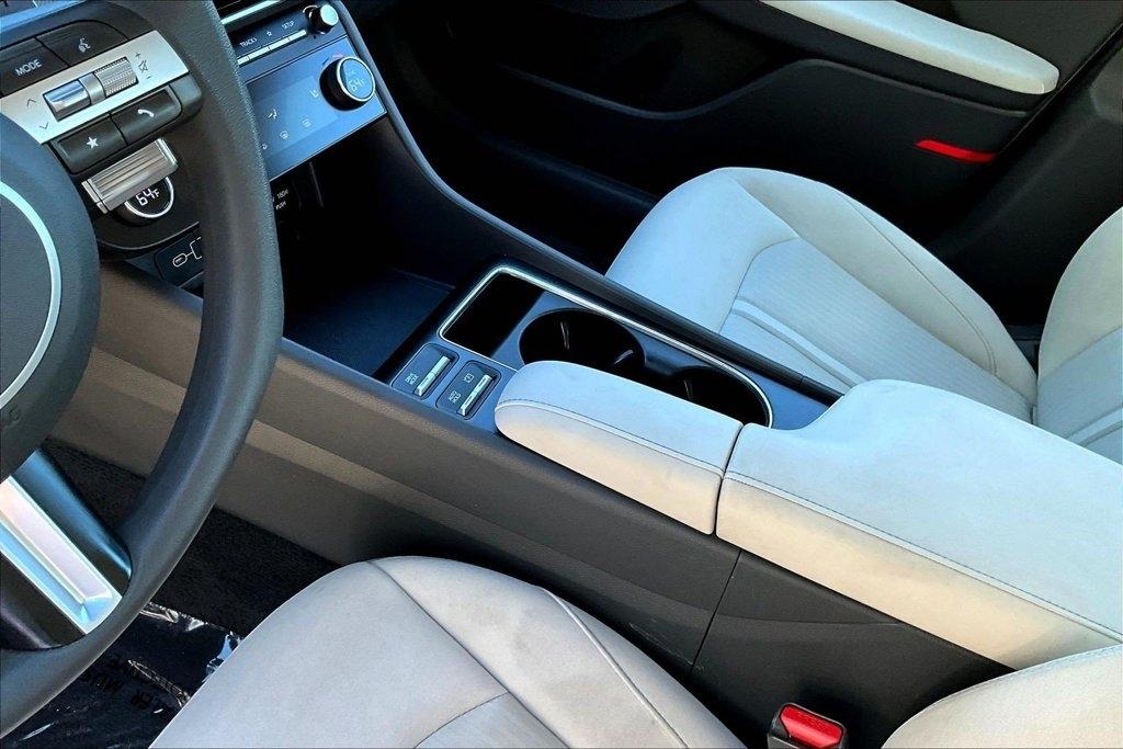 Hyundai Sonata SEL FWD 2025