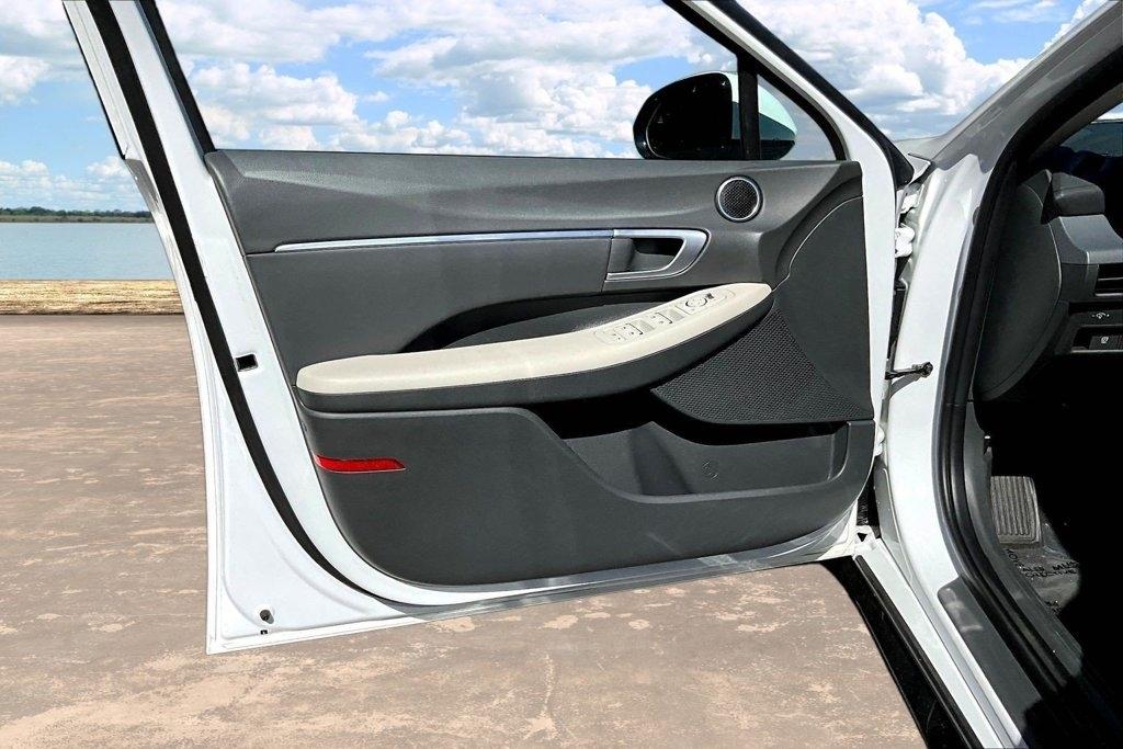 Hyundai Sonata SEL FWD 2025