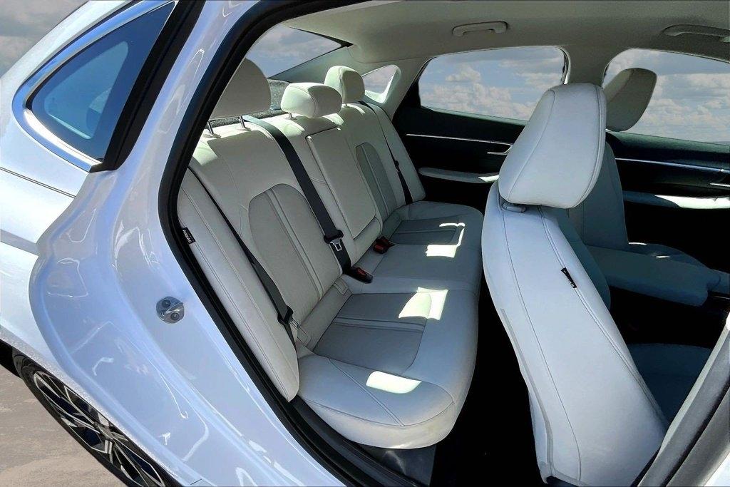Hyundai Sonata SEL FWD 2025