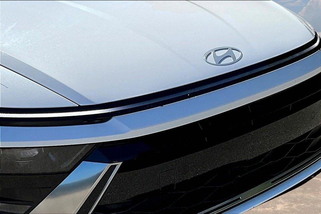 Hyundai Sonata SEL FWD 2025
