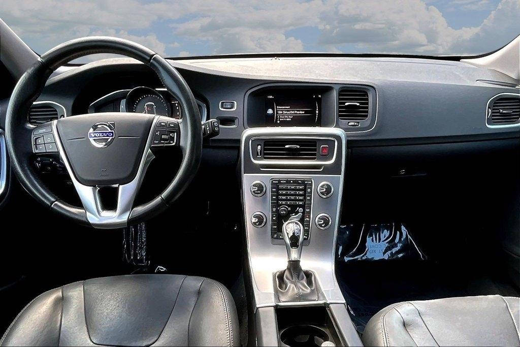 Volvo V60 T5 FWD Premier 2017
