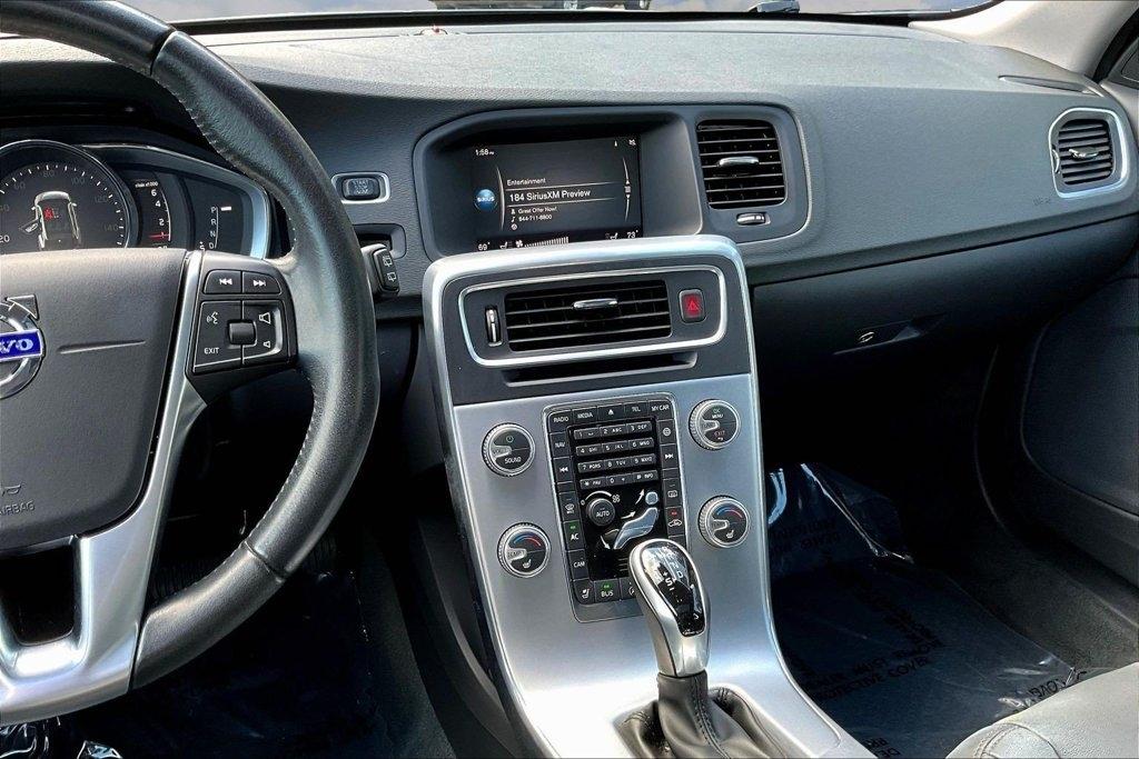 Volvo V60 T5 FWD Premier 2017