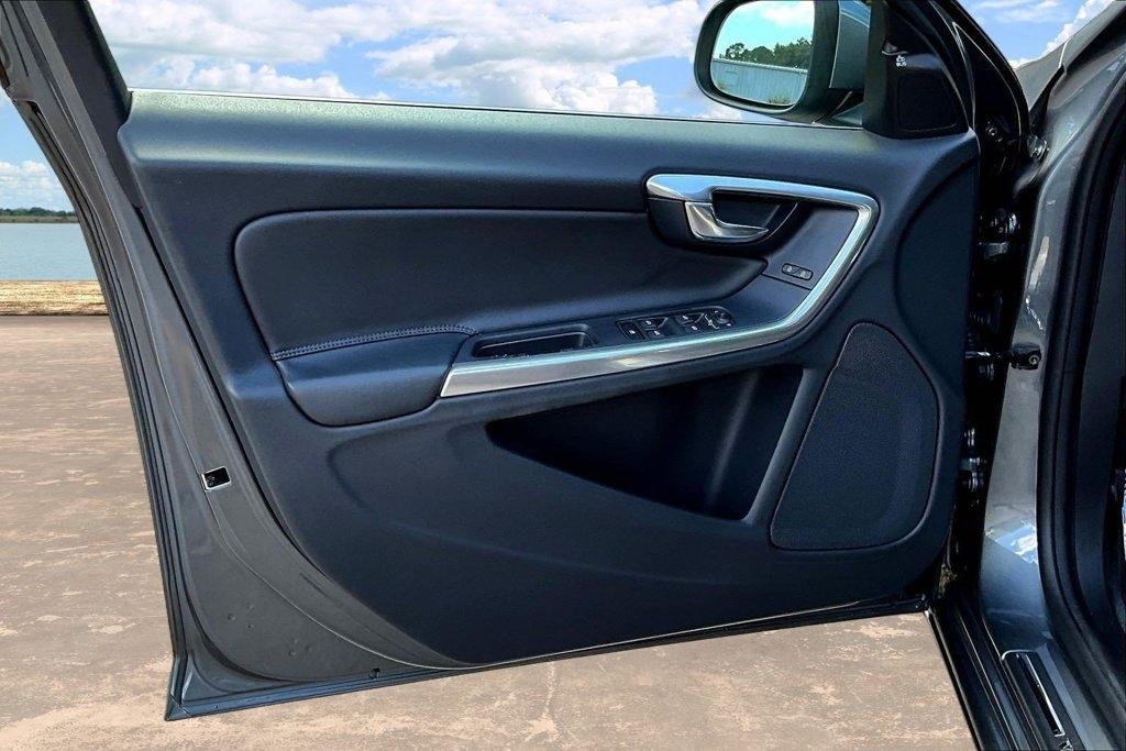 Volvo V60 T5 FWD Premier 2017