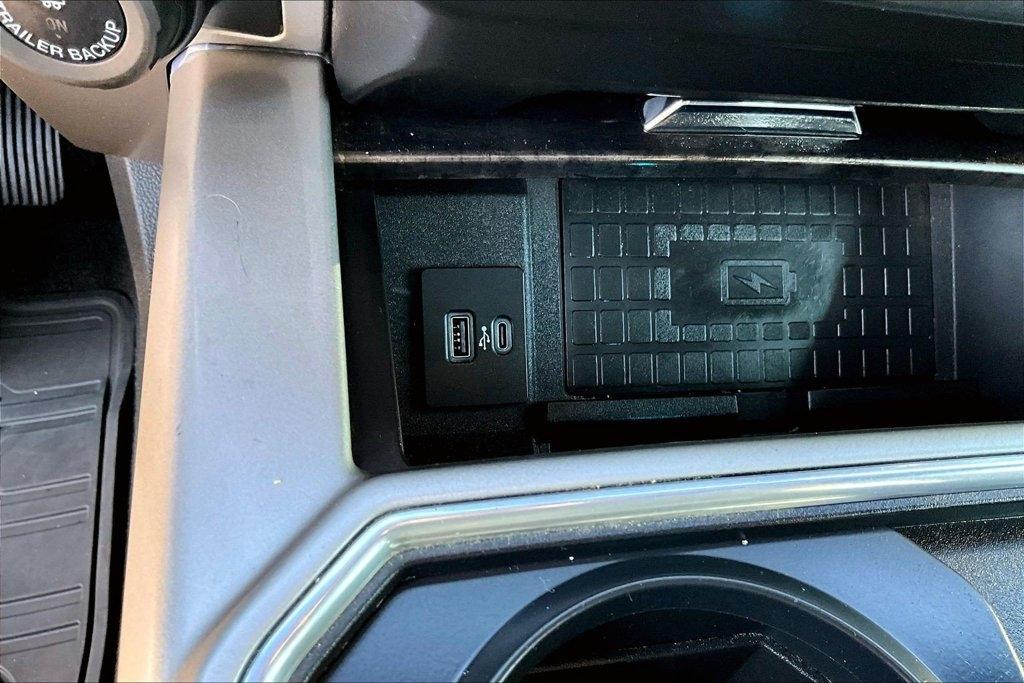 Ford Super Duty F-250 SRW King Ranch 4WD Crew Cab 8' Box 2022