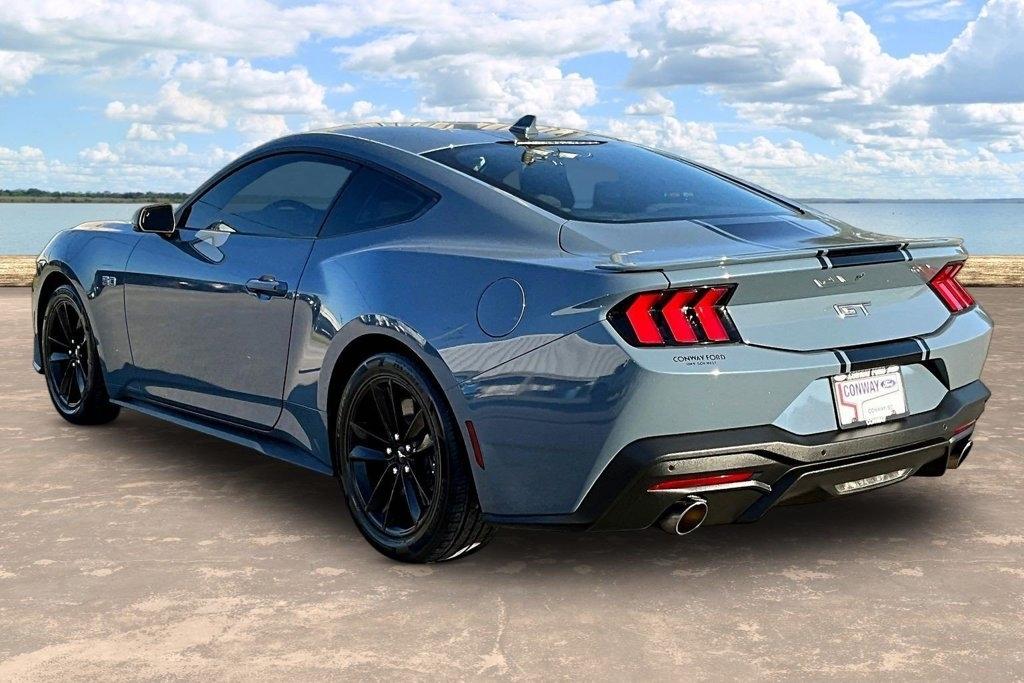 Ford Mustang GT Fastback 2024